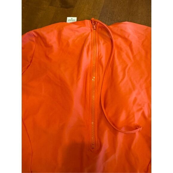Woman’s Sandflower long sleeve swimsuit size medium woman’s - Picture 5 of 5